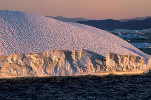 Iceberg sunrise
