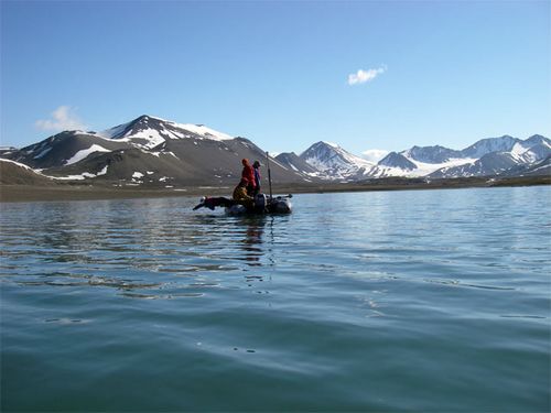 Searching Lake Linne for moorings