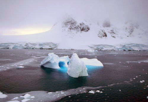 Iceberg in the Lamaire Channel