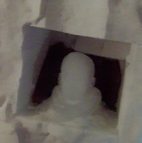 Amundsen&#39;s bust in the tunnel