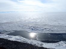 Melting Ross Ice Shelf along McMurdo