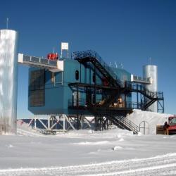 January 12: The IceCube Laboratory (ICL) near the Amundsen-Scott South Pole Station.